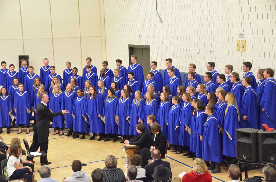 Concert+Choir+sings+with+young+Royals