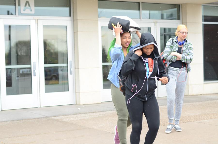 HHS students leave school to go to MLK Park in support of the #BlackLivesMatter movement