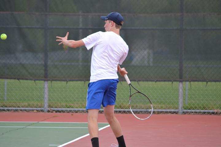 Boys+tennis+swept+in+home+finale