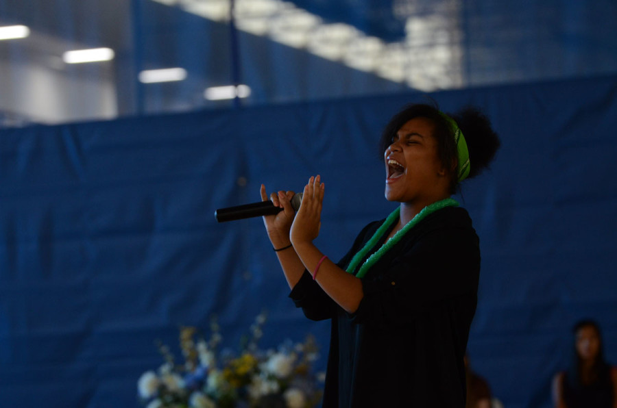 Jasmine Dickerson, senior, sings at the 2015 fall Pepfest.