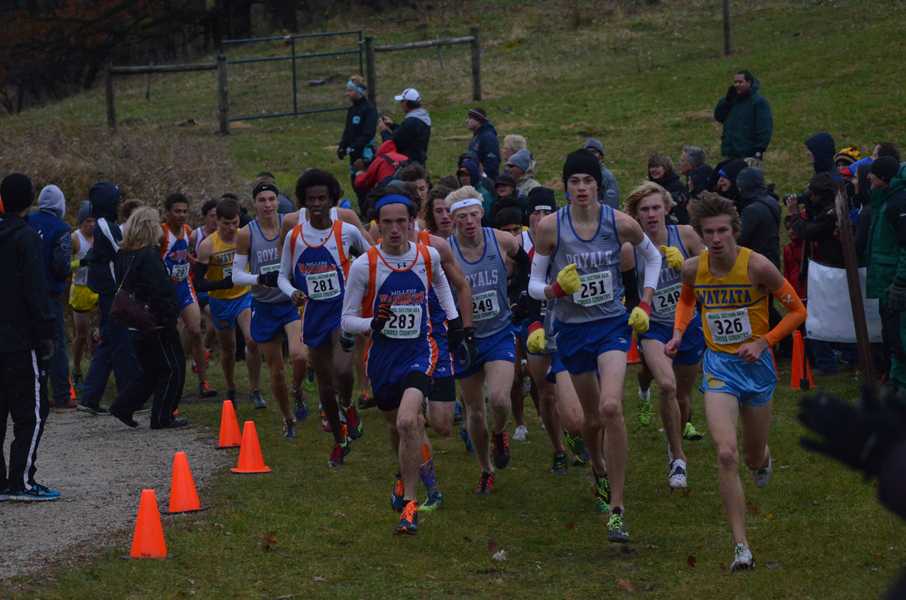 Runners+excel+at+sections%2C+qualify+for+state+meet