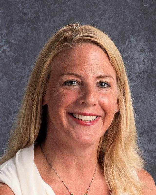 Principal Patty Awsumb to leave district, take new role at Fridley High School
