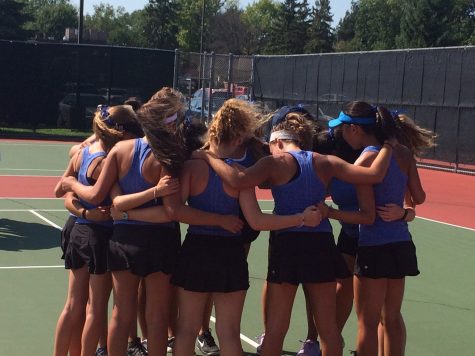 The Royals girls huddle up before match against Prior Lake. 