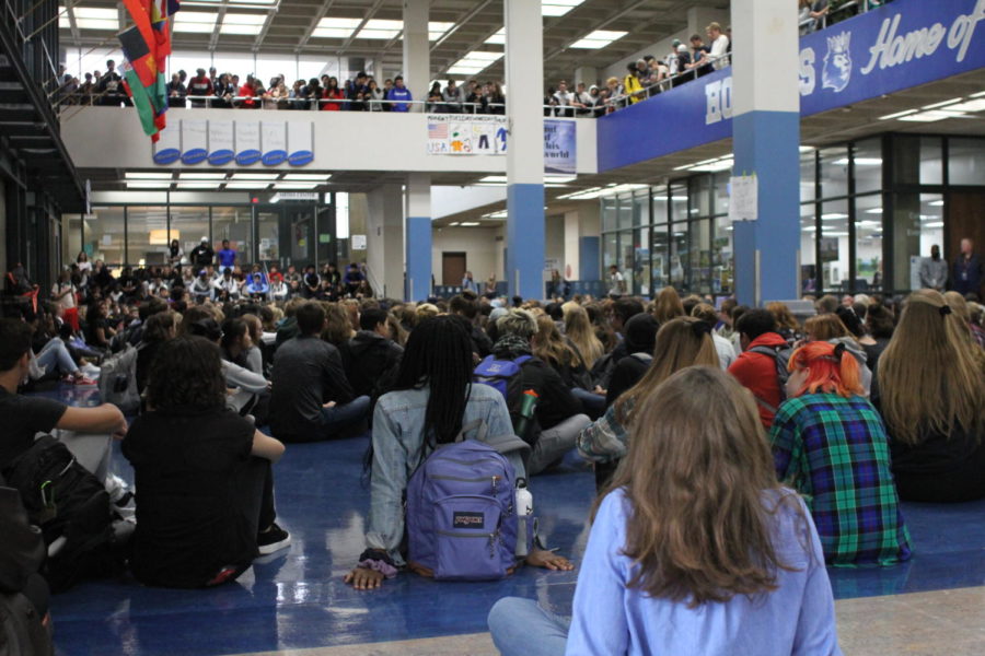 HHS+students+sitting+in+the+mall+holding+a+moment+of+silence+for+sexual+assault+victims.