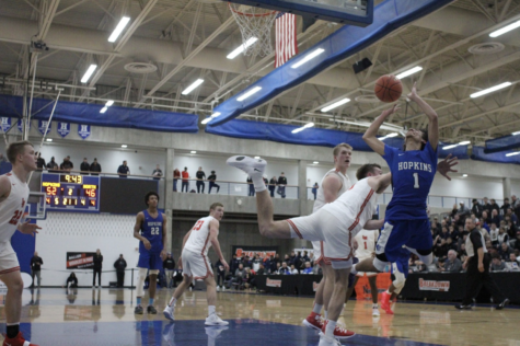 Preview: Boys basketball looks to extend win streak to 13 in conference matchup at Edina